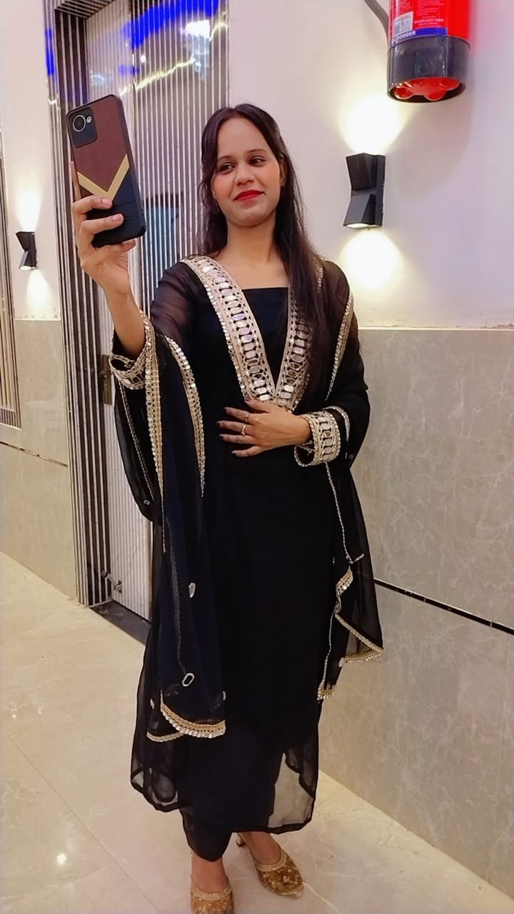 NEHA  KHAN